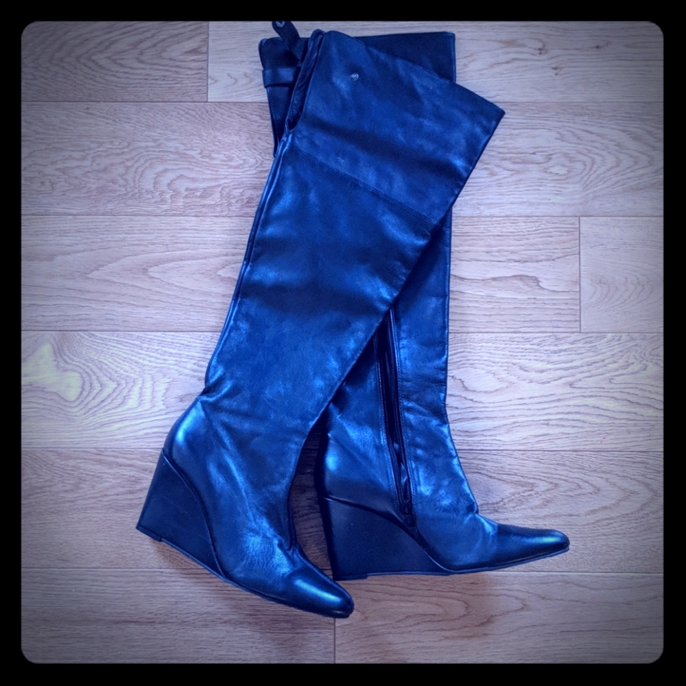 High knee leather boots